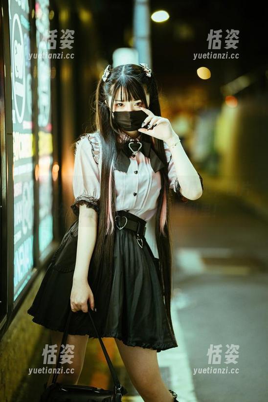 落落Raku的Atago，自信地展示，图片满分！完全沉醉在免费福利里！