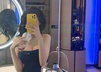 微密圈 - 葛征，光脚和脚背的较量，裸足写真值得一看？