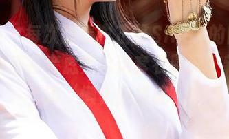 蜜桃社 - 每次翻看谢芷馨Sindy的内衣套图，我都在考虑要给这套衣服设个新标签，叫‘懒人的挑战’！