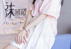 袜啵啵 - 苏苏最新图册，礼服使人向往，但真要穿上吗？
