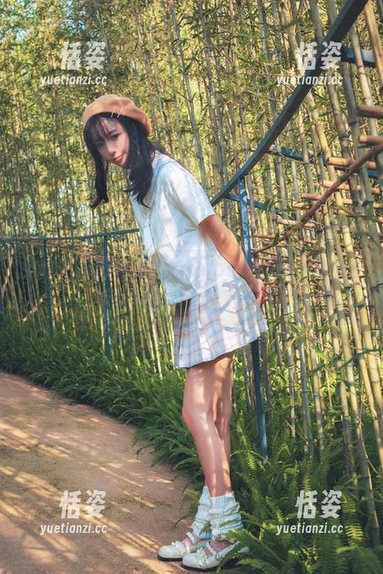 西呱呀呀呀 西呱呀呀呀的连体泳衣cos大合集,您准备好停车抱大腿了吗?