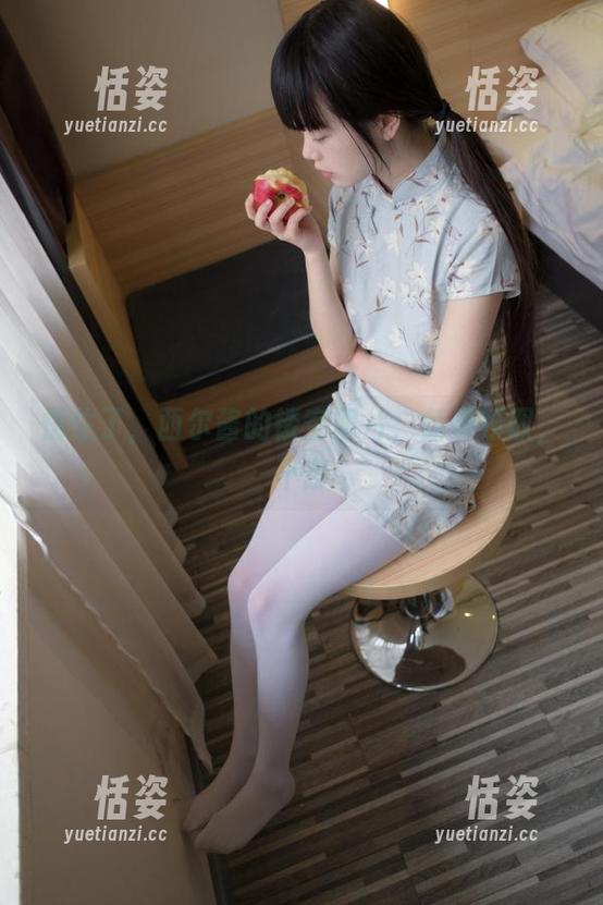 愣住了，西尔酱的镂空照片，免费领取，不谢