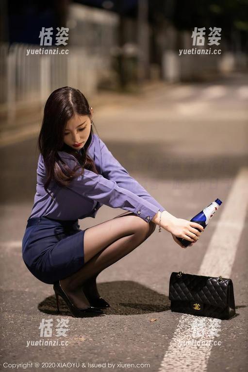 语画界 - 哇！Miko酱吖的圣诞写真作品集更新啦，浑身上下都透着一股子节日气氛。