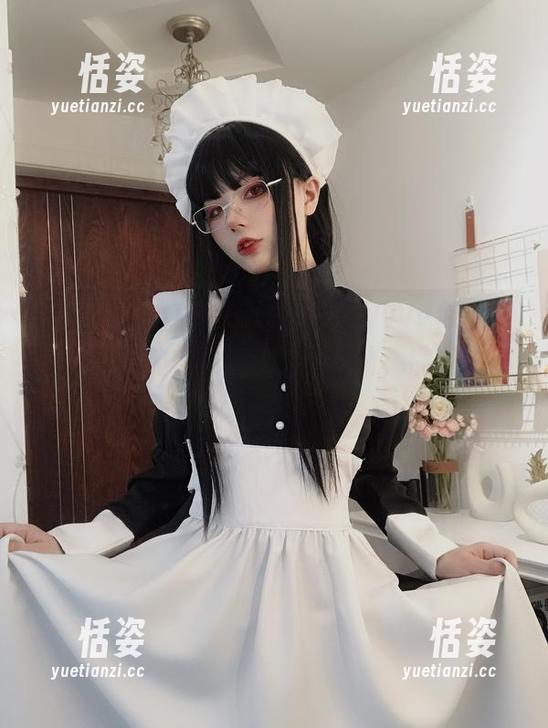 又是最新的JK写真，起起子vvvv似乎总能让人有种想要多了解的冲动，满满的好奇心！