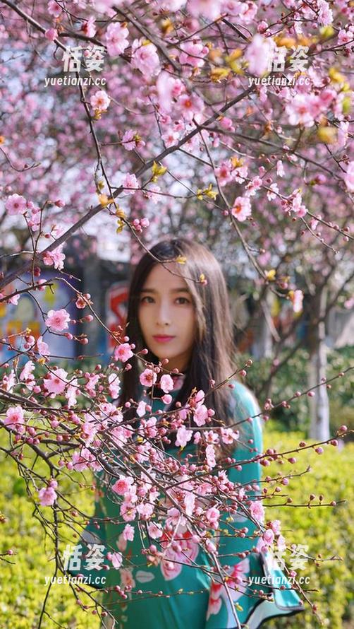微密圈 - 短暂一瞥，全套礼服的辣妈女神就像一颗无敌闪亮的星星！