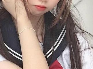 雪琪SAMA私房写真，女仆造型...普通得让人无语。