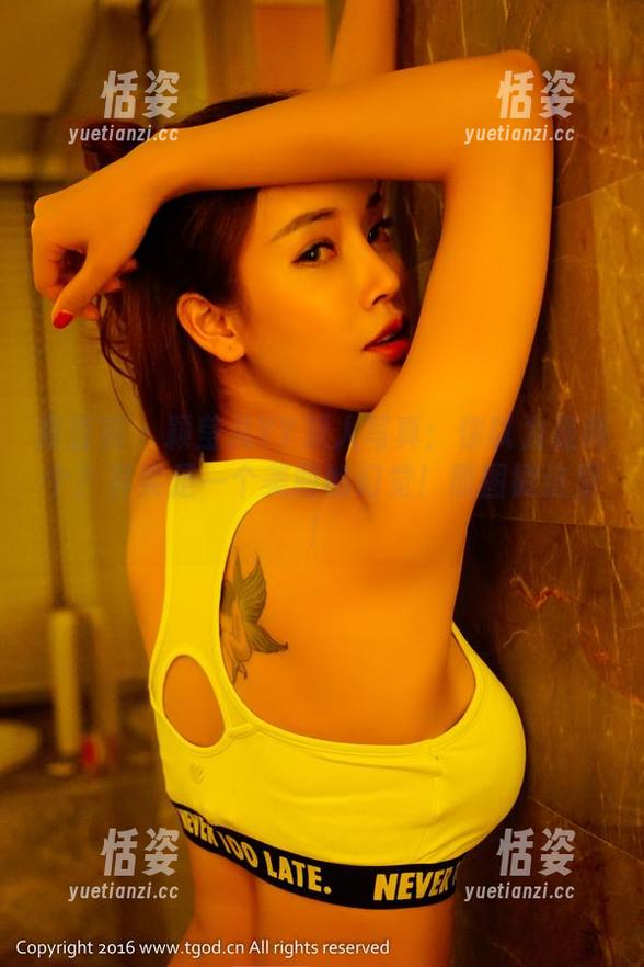 青豆客 - 颖莹儿YY双人写真：你以为是两个？其实是一个美丽的幻觉！原图戳这里！