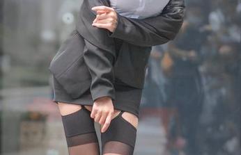 踏上无鞋之路，香草喵露露的免费裸足套图，神奇疗愈光脚日！